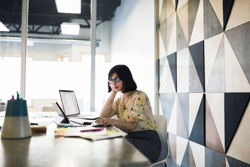 How to i become a travel agent 1